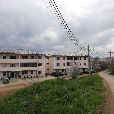 Ella Doo Apartament - 15 Min De Palas Hlincea المظهر الخارجي الصورة