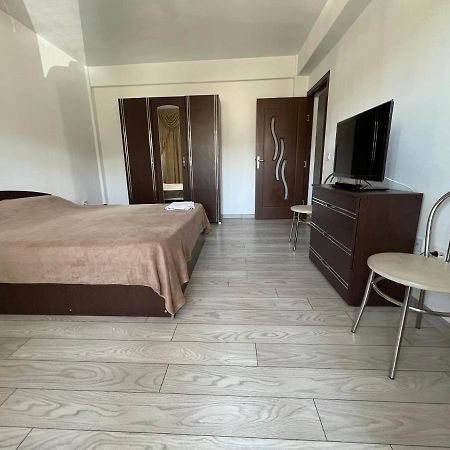 Ella Doo Apartament - 15 Min De Palas Hlincea المظهر الخارجي الصورة
